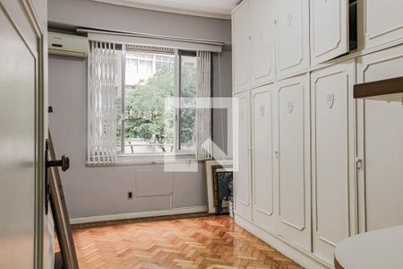 Apartamento à venda com 202m², 4 quartos e 3 vagasQuarto 2