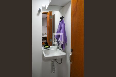 Lavabo  de casa à venda com 2 quartos, 60m² em Vila Brasilio Machado, São Paulo