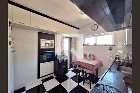 Casa à venda com 300m², 3 quartos e 1 vagaCozinha 