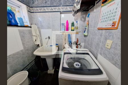 Casa à venda com 300m², 3 quartos e 1 vagaÁrea de serviço 2