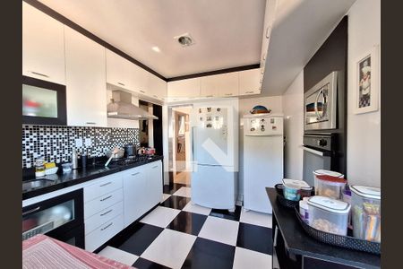 Casa à venda com 300m², 3 quartos e 1 vagaCozinha 