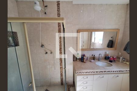 Casa à venda com 300m², 3 quartos e 1 vagaBanheiro da suíte 