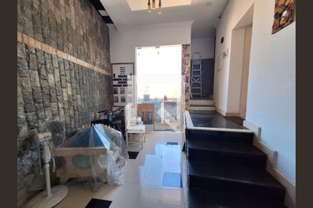 Casa à venda com 300m², 3 quartos e 1 vagaGaragem