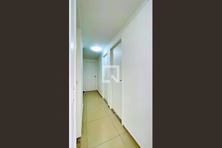 Corredor dos Dormitórios de apartamento para alugar com 3 quartos, 65m² em Ponte Grande, Guarulhos