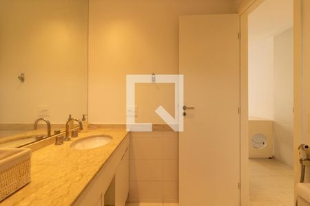 Apartamento para alugar com 143m², 3 quartos e 2 vagasBanheiro da Suíte 1
