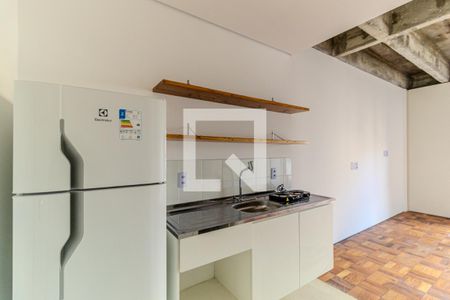 Cozinha de apartamento para alugar com 1 quarto, 24m² em República, São Paulo