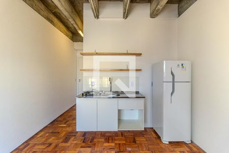 Cozinha de kitnet/studio para alugar com 1 quarto, 22m² em República, São Paulo