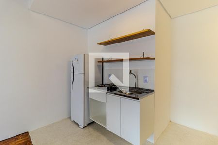 Cozinha de apartamento para alugar com 1 quarto, 31m² em República, São Paulo
