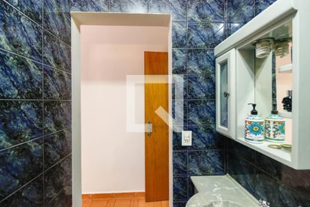 Casa para alugar com 239m², 3 quartos e 8 vagas Casa para alugar com 239m², 3 quartos e 8 vagasBanheiro da Suíte 1