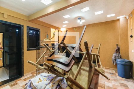 Casa para alugar com 239m², 3 quartos e 8 vagas Casa para alugar com 239m², 3 quartos e 8 vagasÁrea comum - Churrasqueira