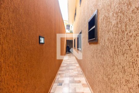 Casa para alugar com 239m², 3 quartos e 8 vagas Casa para alugar com 239m², 3 quartos e 8 vagasCorredor Externo