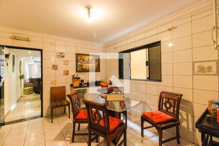 Casa para alugar com 239m², 3 quartos e 8 vagas Casa para alugar com 239m², 3 quartos e 8 vagasCozinha