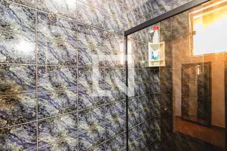 Casa para alugar com 239m², 3 quartos e 8 vagas Casa para alugar com 239m², 3 quartos e 8 vagasBanheiro da Suíte 2