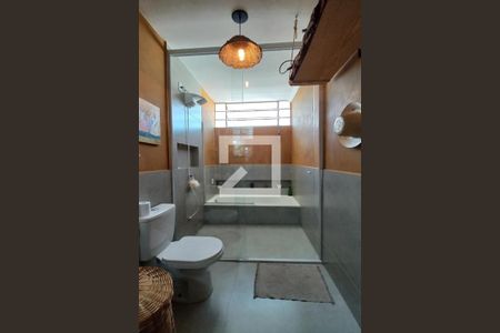 Apartamento à venda com 110m², 2 quartos e sem vaga Apartamento à venda com 110m², 2 quartos e sem vagaBanheiro