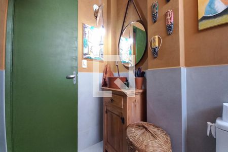 Apartamento à venda com 110m², 2 quartos e sem vaga Apartamento à venda com 110m², 2 quartos e sem vagaBanheiro