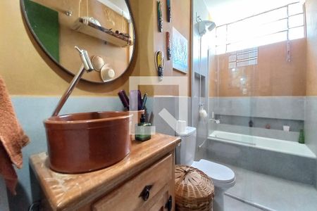 Banheiro de apartamento à venda com 2 quartos, 110m² em Centro, Campinas