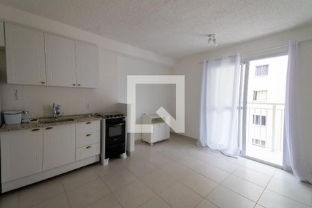 Cozinha  de apartamento para alugar com 1 quarto, 37m² em Vila Ema, São Paulo