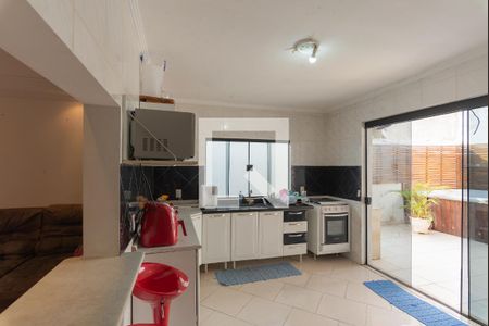 Casa à venda com 144m², 2 quartos e 2 vagas Casa à venda com 144m², 2 quartos e 2 vagasCozinha