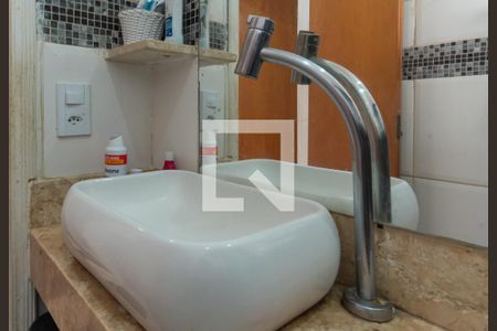 Casa à venda com 144m², 2 quartos e 2 vagas Casa à venda com 144m², 2 quartos e 2 vagasBanheiro