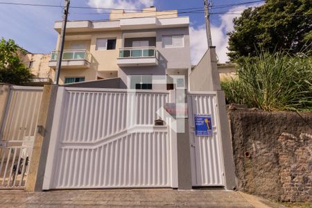 Casa à venda com 105m², 3 quartos e 3 vagasFachada