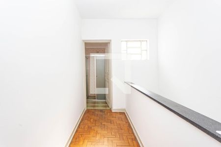 Casa à venda com 190m², 2 quartos e 2 vagas Casa à venda com 190m², 2 quartos e 2 vagasCorredor