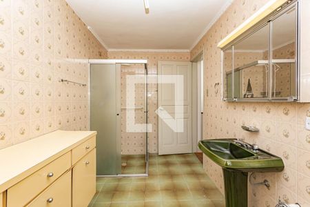 Casa à venda com 190m², 2 quartos e 2 vagas Casa à venda com 190m², 2 quartos e 2 vagasBanheiro