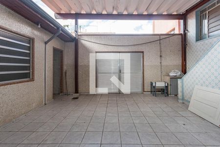 Casa à venda com 190m², 2 quartos e 2 vagas Casa à venda com 190m², 2 quartos e 2 vagasGaragem