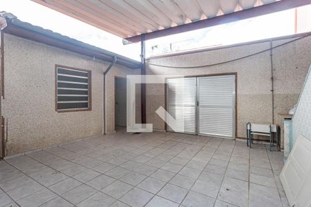 Casa à venda com 190m², 2 quartos e 2 vagas Casa à venda com 190m², 2 quartos e 2 vagasGaragem