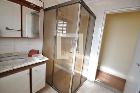 Casa à venda com 250m², 3 quartos e 1 vagaBanheiro