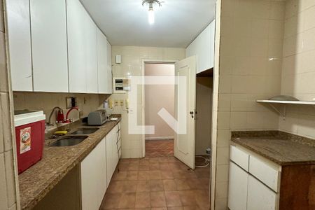 Apartamento para alugar com 121m², 4 quartos e sem vagaCozinha