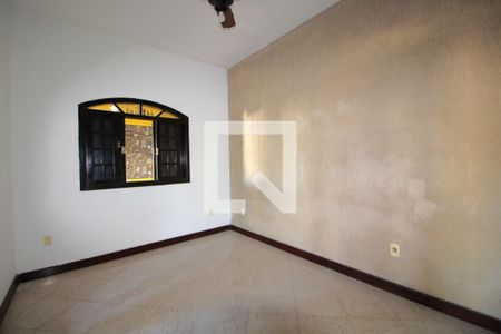Sala de casa à venda com 2 quartos, 200m² em Jacarepaguá, Rio de Janeiro