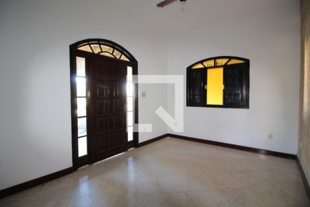 Sala de casa à venda com 2 quartos, 200m² em Jacarepaguá, Rio de Janeiro