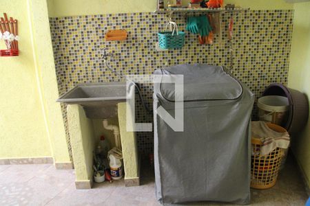 Casa à venda com 165m², 3 quartos e 2 vagasÁrea de Serviço