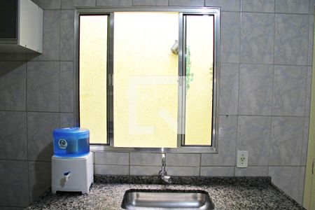 Casa à venda com 165m², 3 quartos e 2 vagasCozinha