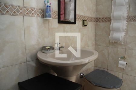 Casa à venda com 165m², 3 quartos e 2 vagasBanheiro da Suíte