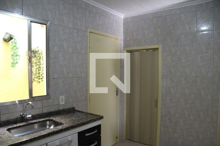 Casa à venda com 165m², 3 quartos e 2 vagasCozinha