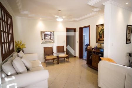 Sala de casa para alugar com 5 quartos, 274m² em Alípio de Melo, Belo Horizonte