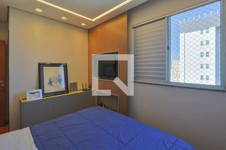 Apartamento à venda com 125m², 4 quartos e 3 vagasQuarto 4