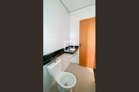 Apartamento à venda com 101m², 2 quartos e 2 vagas Apartamento à venda com 101m², 2 quartos e 2 vagasBanheiro da Suíte