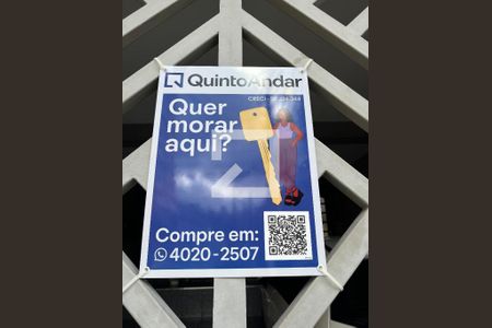 Casa à venda com 150m², 3 quartos e 2 vagas Casa à venda com 150m², 3 quartos e 2 vagasFachada