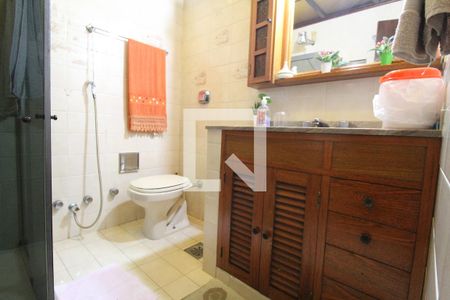 Casa de condomínio à venda com 480m², 4 quartos e 3 vagasBanheiro social