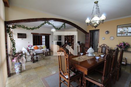 Sala de casa de condomínio à venda com 4 quartos, 480m² em Freguesia, Rio de Janeiro