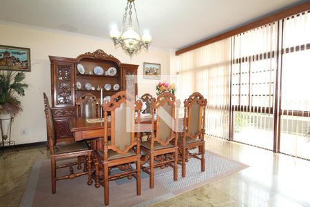 Sala de casa de condomínio à venda com 4 quartos, 480m² em Freguesia, Rio de Janeiro