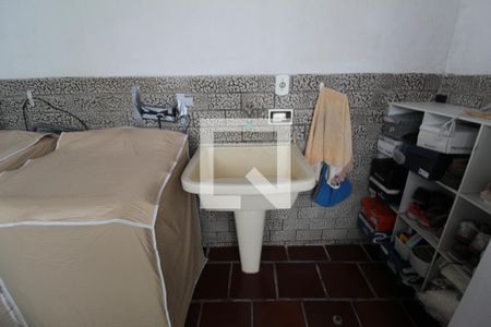 Casa de condomínio à venda com 480m², 4 quartos e 3 vagasÁrea de serviço