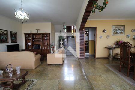 Sala de casa de condomínio à venda com 4 quartos, 480m² em Freguesia, Rio de Janeiro