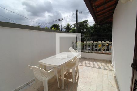 Casa de condomínio à venda com 480m², 4 quartos e 3 vagasVaranda do quarto 2 - Escritório