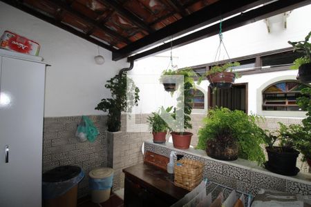 Casa de condomínio à venda com 480m², 4 quartos e 3 vagasÁrea de serviço