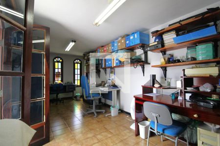 Casa de condomínio à venda com 480m², 4 quartos e 3 vagasQuarto 2 - Escritório