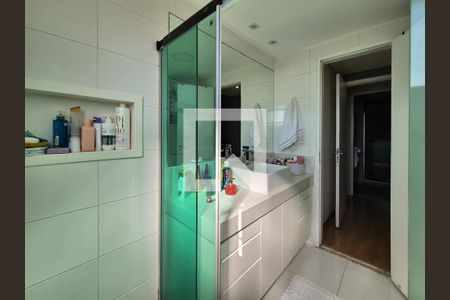 Apartamento à venda com 288m², 3 quartos e 3 vagasBanheiro Quarto 2