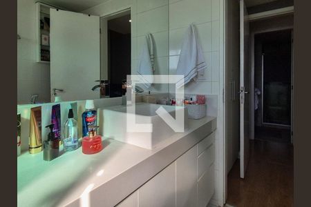 Apartamento à venda com 288m², 3 quartos e 3 vagasBanheiro Quarto 2